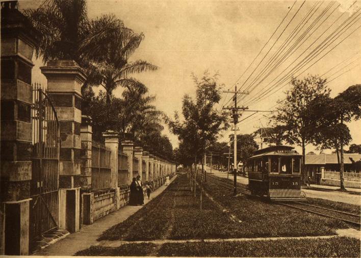 ..\..\..\Fotos\Fotos antiguas\Costa Rica América Central, 1922, Gómez Miralles\083 Paseo Colón.jpg